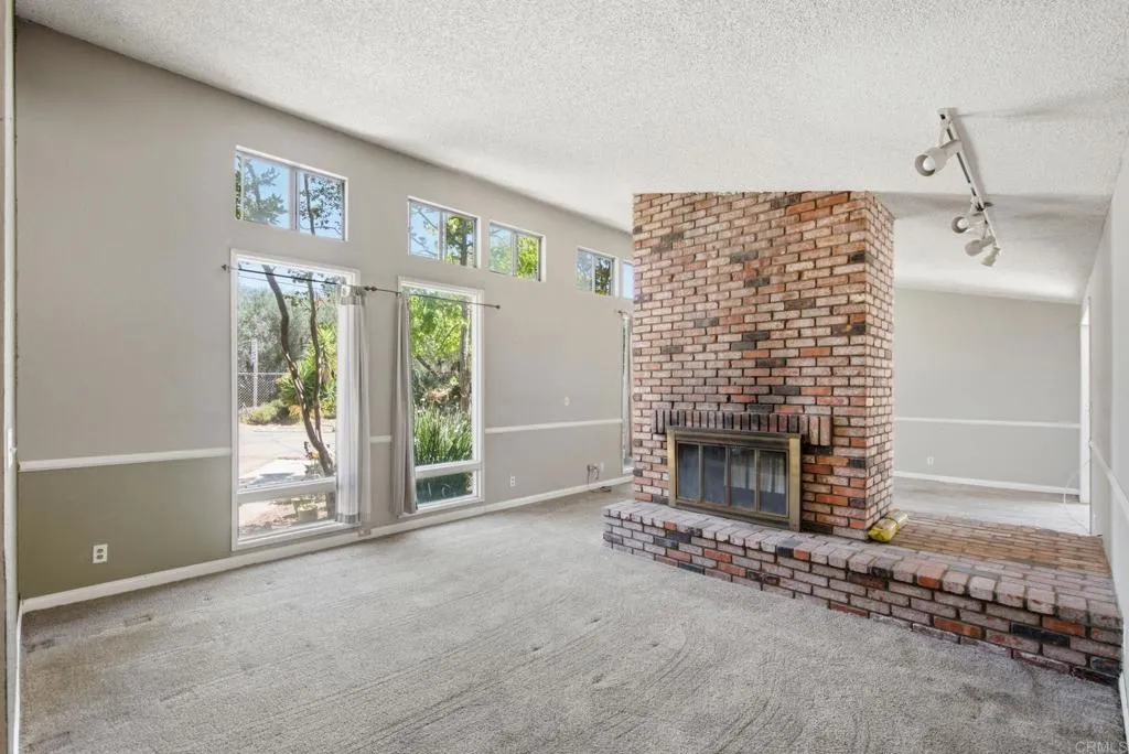 https://cdn.realtyfeed.com/cdn/127/306777745/54328739a9bb0aeea8e10b2faaa1901c.webp