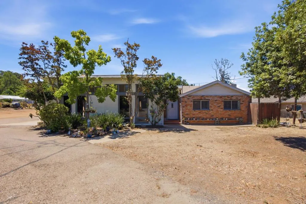 https://cdn.realtyfeed.com/cdn/127/306777745/9b2ff3854087c7f5791ee696c1f601d7.webp