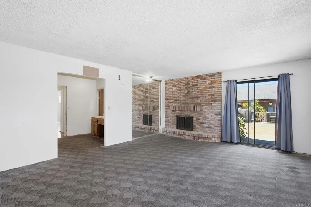 https://cdn.realtyfeed.com/cdn/127/306777745/9c6c3bba6be80d19db61619e36c618de.webp