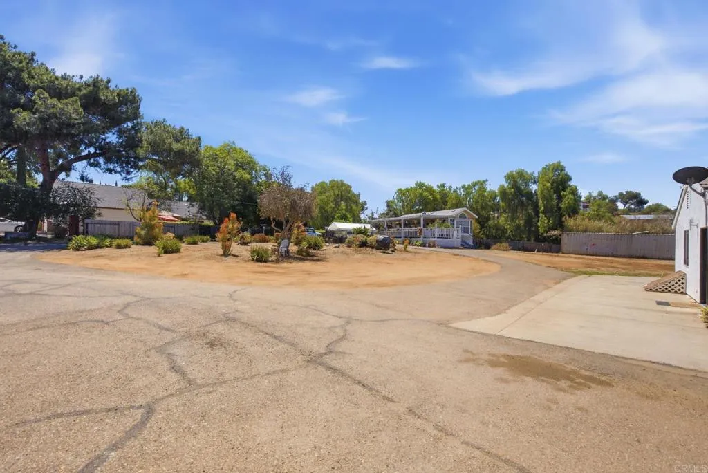 https://cdn.realtyfeed.com/cdn/127/306777745/b0732eb030e746fe25bf2e0da0c31526.webp