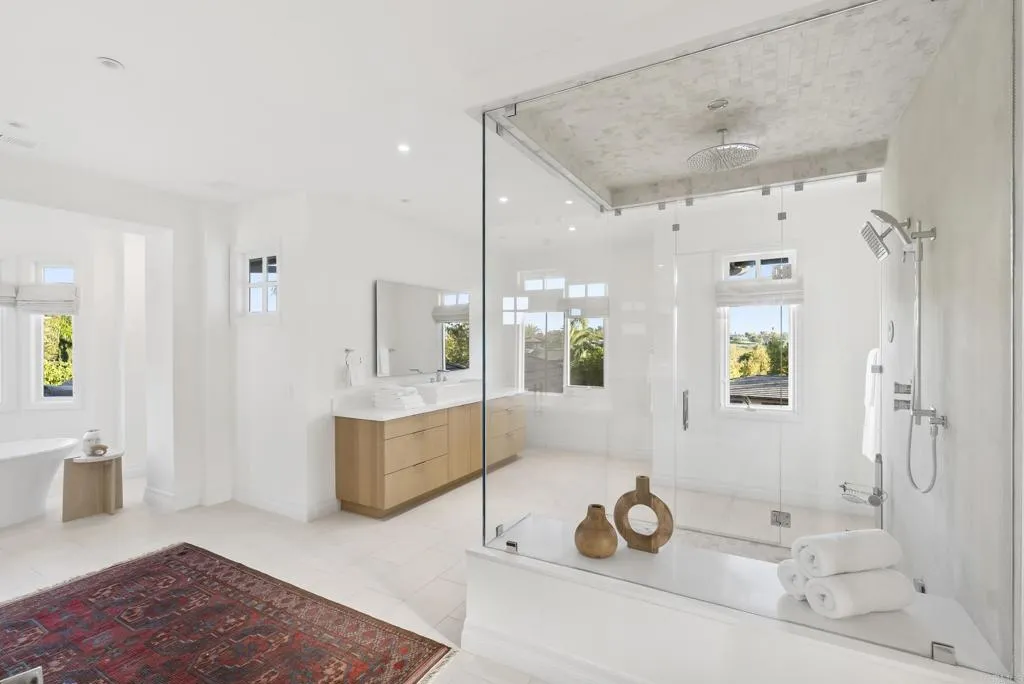 https://cdn.realtyfeed.com/cdn/127/306777830/88a068057b961fb6fc973abd7965208c.webp