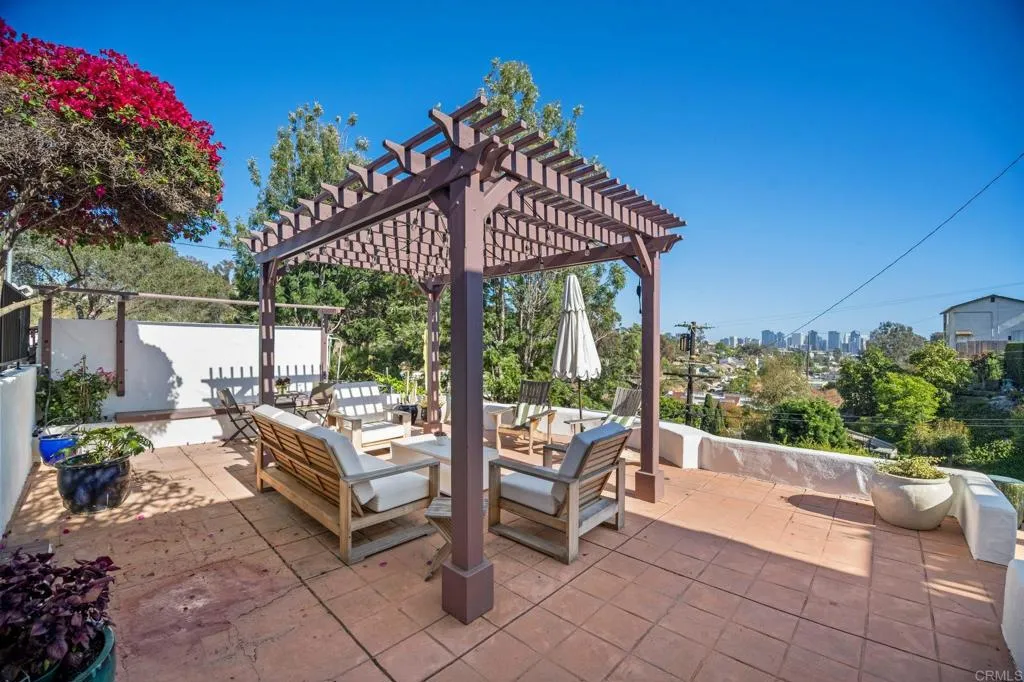 https://cdn.realtyfeed.com/cdn/127/306777842/01141bcc5ab32980e541a8fd5ad51415.webp