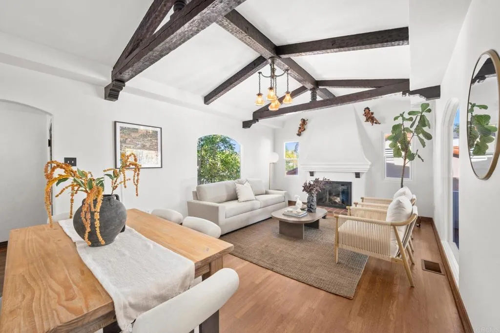 https://cdn.realtyfeed.com/cdn/127/306777842/21ab3c2051bf9b01cae8cb697f4a9826.webp