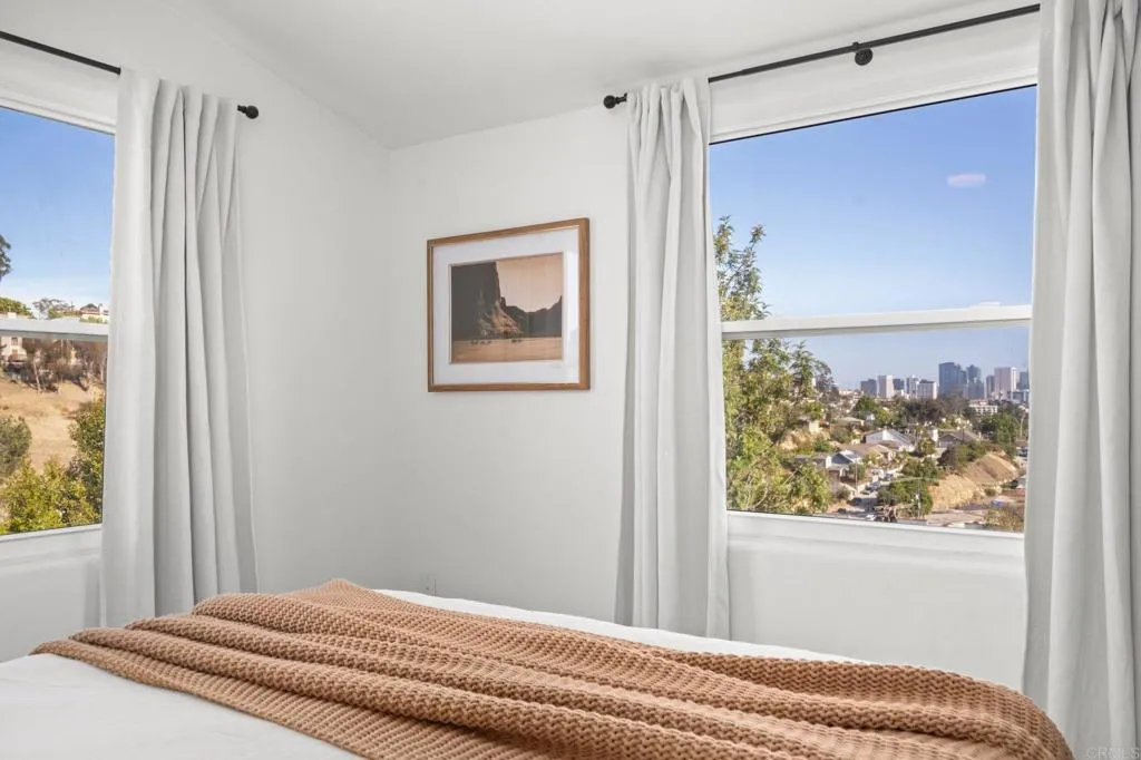 https://cdn.realtyfeed.com/cdn/127/306777842/3b5fc26e27d409120086a216c9e83431.webp