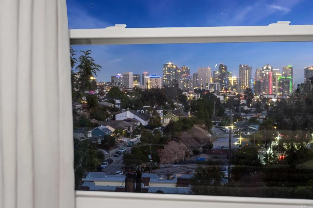 https://cdn.realtyfeed.com/cdn/127/306777842/5c0540d60b0a000b4c3fefac36a3dd13.webp