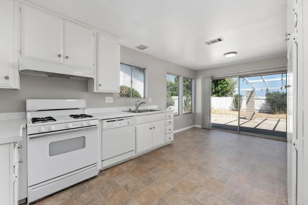 https://cdn.realtyfeed.com/cdn/127/306777957/7889f3dffe08d46496644cae733e1fc7.webp