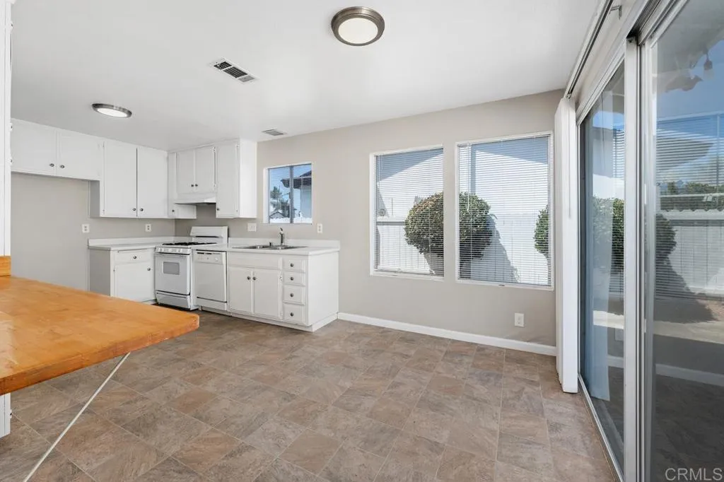 https://cdn.realtyfeed.com/cdn/127/306777957/a15165ec1bd046470cdd5cb4abcc9984.webp