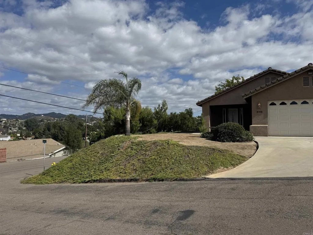 9112 Pinzolo, Lakeside, CA 92040 - Photo 3 of 20, Lakeside, CA