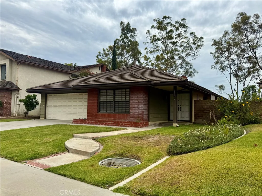 Fullerton, CA 92833