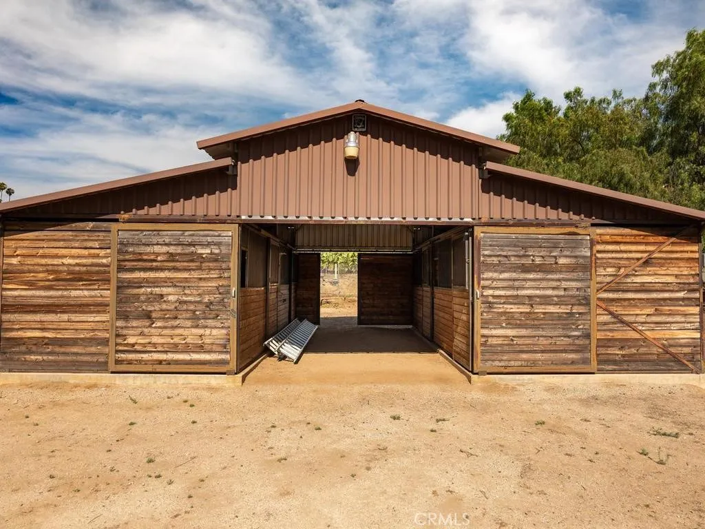 https://cdn.realtyfeed.com/cdn/127/306778010/0fa3e8cca712da9d2725c1ee5b2a8173.webp
