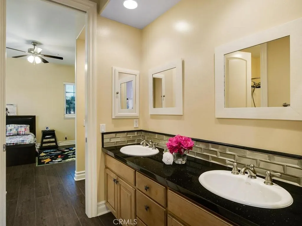 https://cdn.realtyfeed.com/cdn/127/306778010/a80ffa6a0602e9360c8b89a9cd30118b.webp