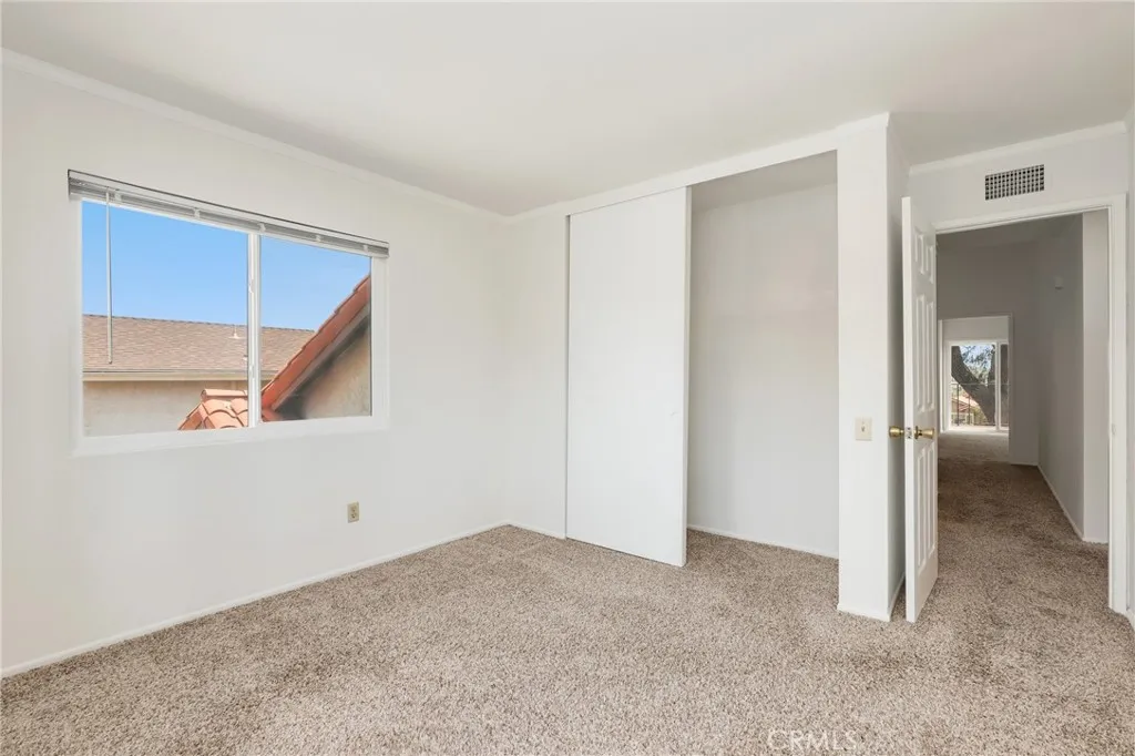 https://cdn.realtyfeed.com/cdn/127/306778054/8524bc81dc546edc47401a176f3205ca.webp