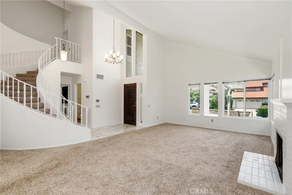 https://cdn.realtyfeed.com/cdn/127/306778054/918a58fa1dc246026aeb17df2dbbd695.webp