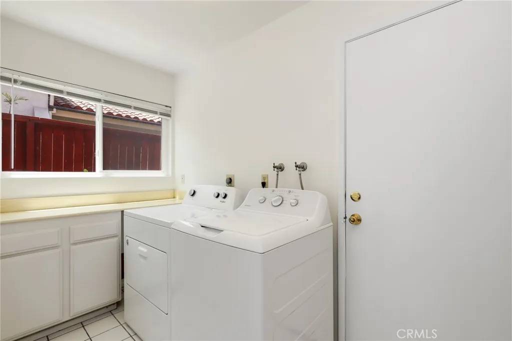 https://cdn.realtyfeed.com/cdn/127/306778054/ac59e92ad7bd3a54cb01267e56e66ccd.webp