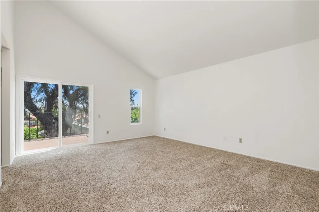 https://cdn.realtyfeed.com/cdn/127/306778054/f1c2482d46fdf9a8a9fb8de1e048a3c2.webp