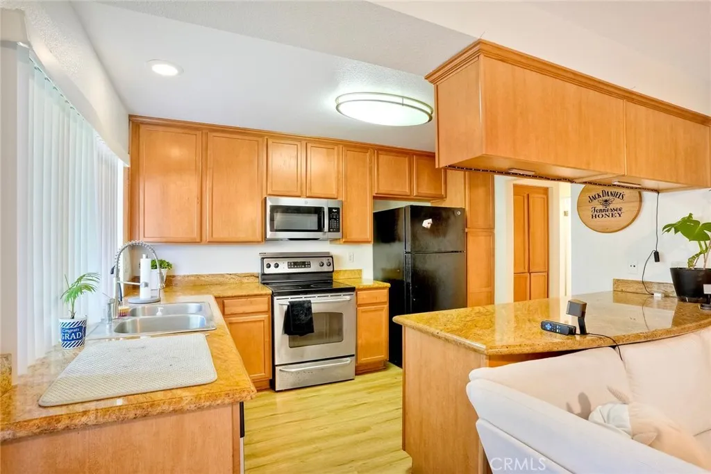 Photo #9: SW26162917 Listing: Photo #9