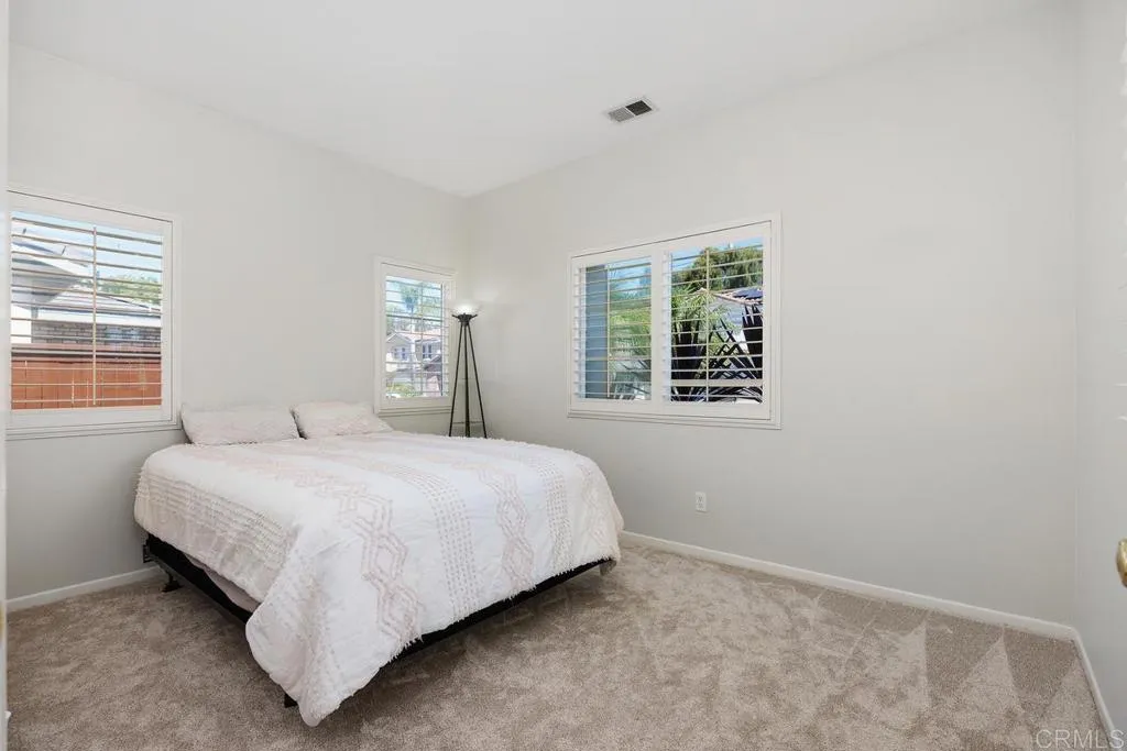 https://cdn.realtyfeed.com/cdn/127/306778123/9ecd5a71df488b620281bacc769e1ed7.webp