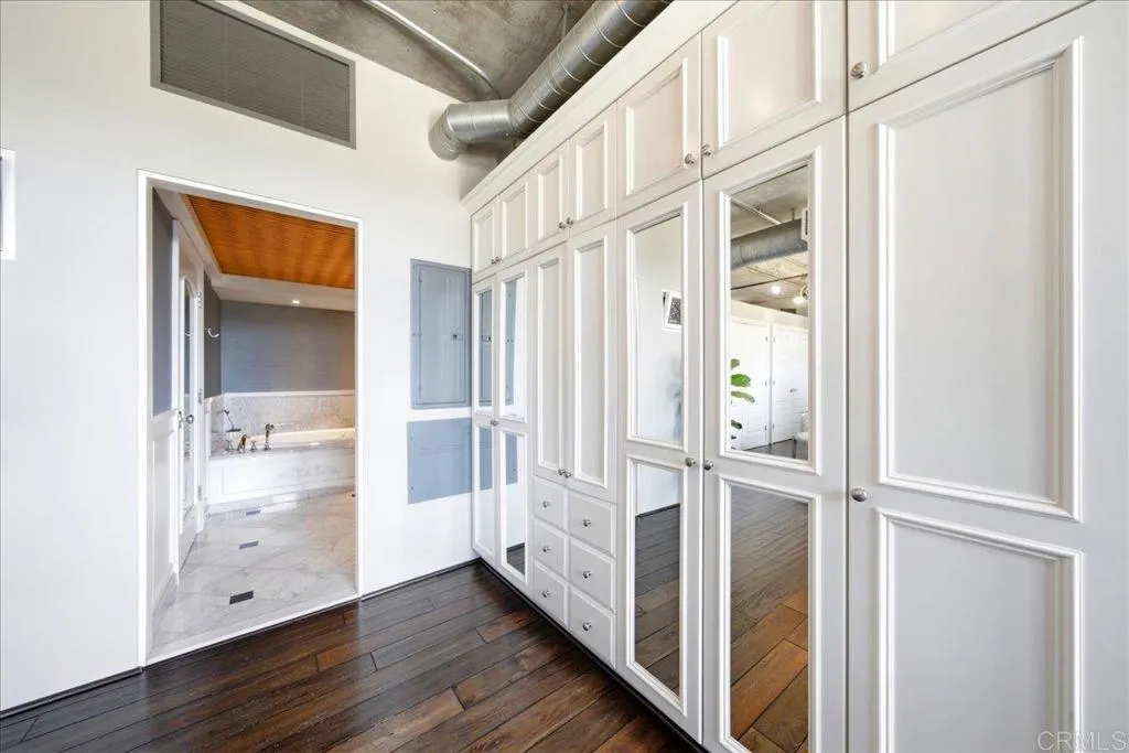 https://cdn.realtyfeed.com/cdn/127/306778132/3c7e3c86bf4bb68eb0fd7581affc4034.webp