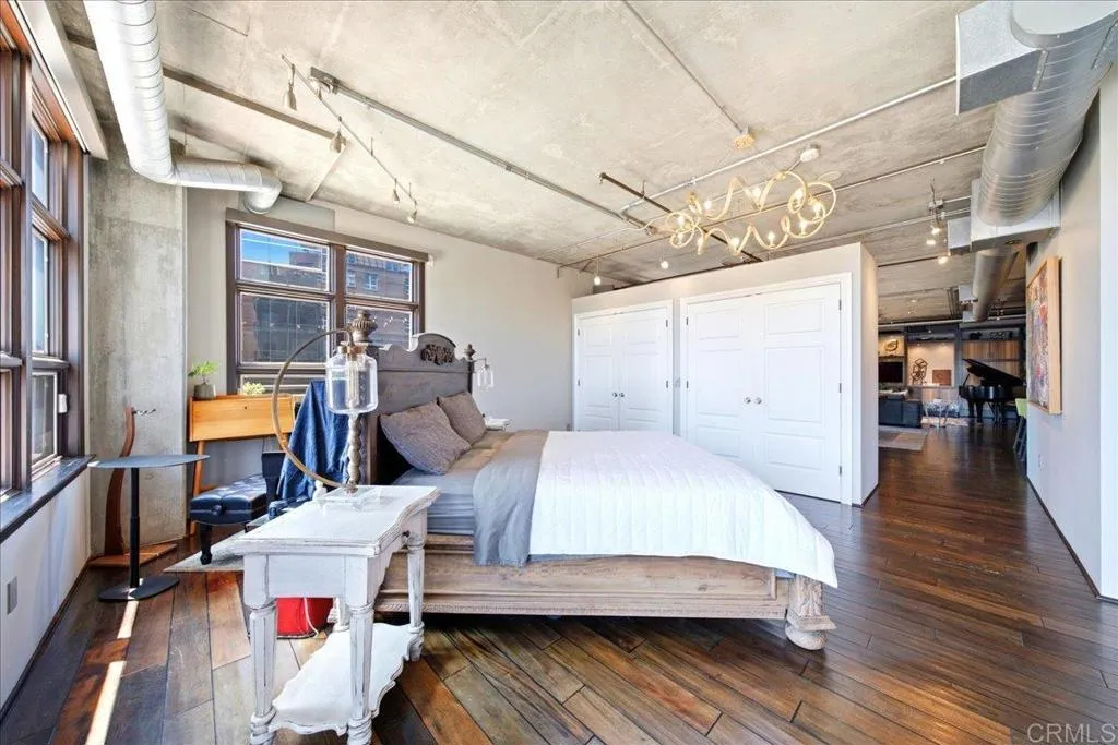 https://cdn.realtyfeed.com/cdn/127/306778132/55cb86e9e654ca3760bd2bed2901d3df.webp