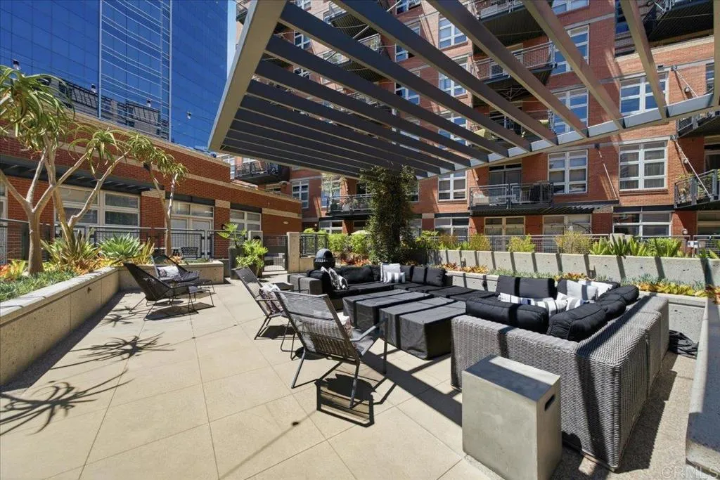 https://cdn.realtyfeed.com/cdn/127/306778132/6158266402e31ba37c14b70dc78f9f70.webp