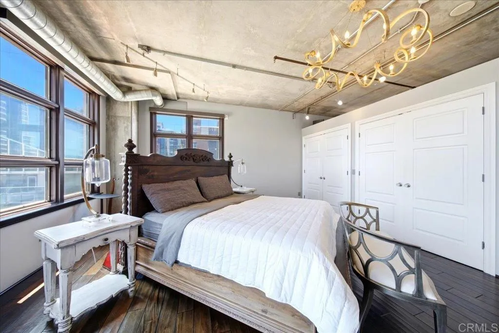 https://cdn.realtyfeed.com/cdn/127/306778132/71b666f2ebddcaf8108a8b459d5e91b4.webp
