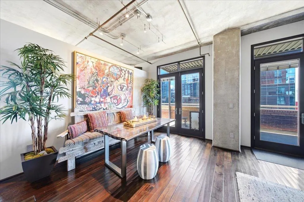 https://cdn.realtyfeed.com/cdn/127/306778132/92f32333a236f95754ddcb70e0e6fdcd.webp