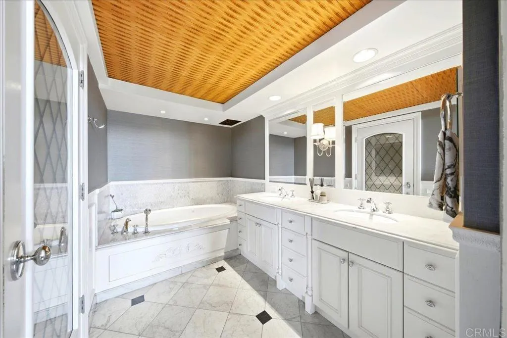 https://cdn.realtyfeed.com/cdn/127/306778132/ce1eccce44f62909e3e6f5f4860338bf.webp