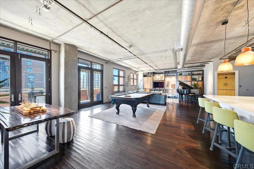 https://cdn.realtyfeed.com/cdn/127/306778132/d821de62e8102cb4cebba33aa0a3cd4d.webp