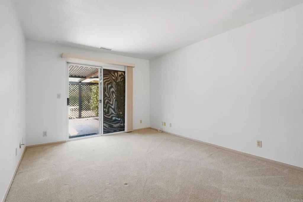 https://cdn.realtyfeed.com/cdn/127/306778230/72b5a31a06fa86aeba41780cb492e988.webp