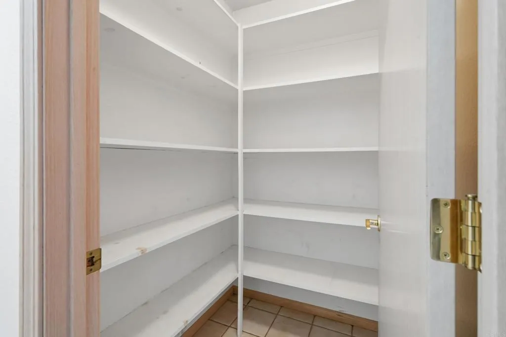 https://cdn.realtyfeed.com/cdn/127/306778230/7b14a5c9f30b9af4572e43633637aa42.webp