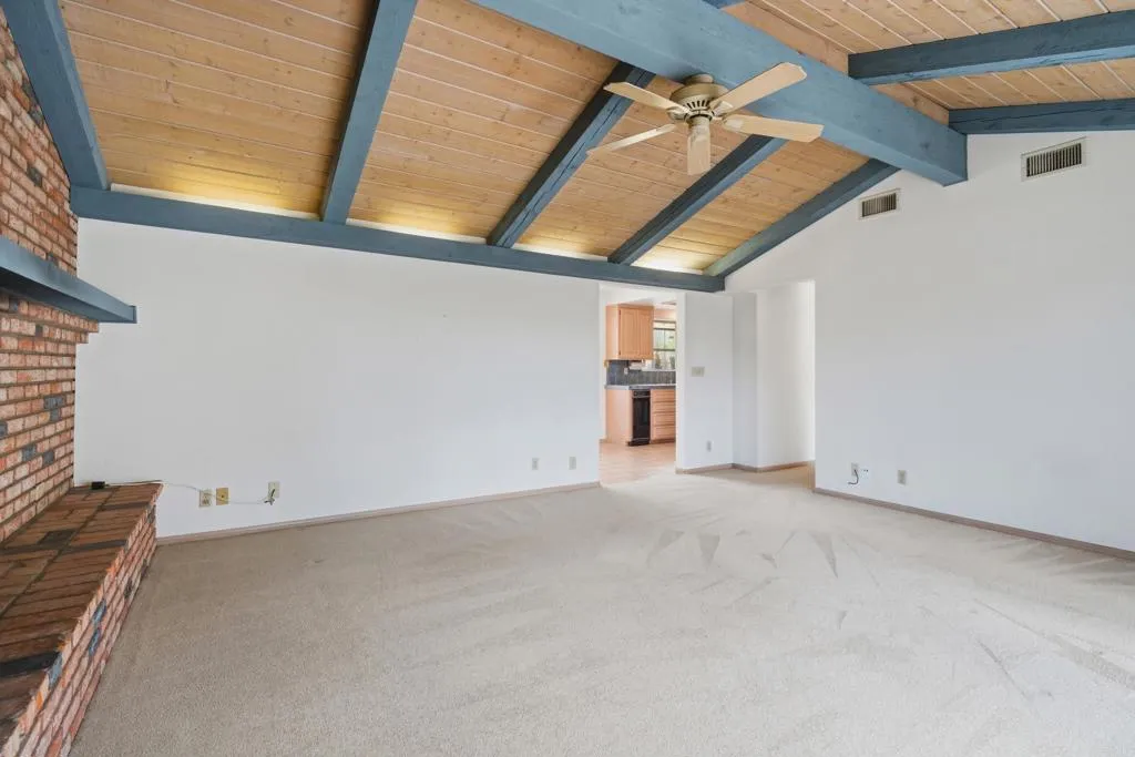 https://cdn.realtyfeed.com/cdn/127/306778230/8326c5b3b10a5214d3f7a9c80e7206f5.webp