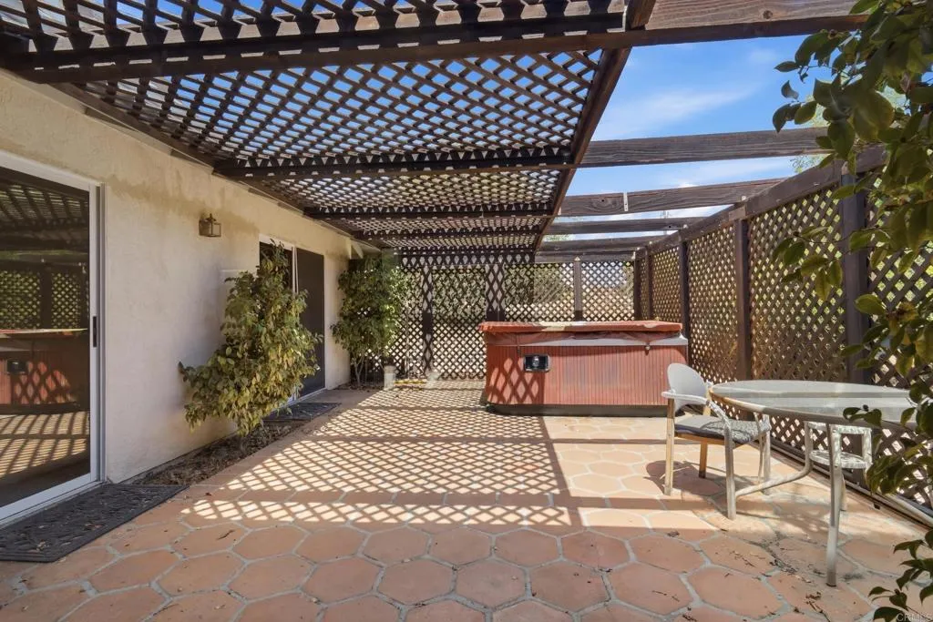https://cdn.realtyfeed.com/cdn/127/306778230/b3d69de666127d5ea43c9854f29ac352.webp