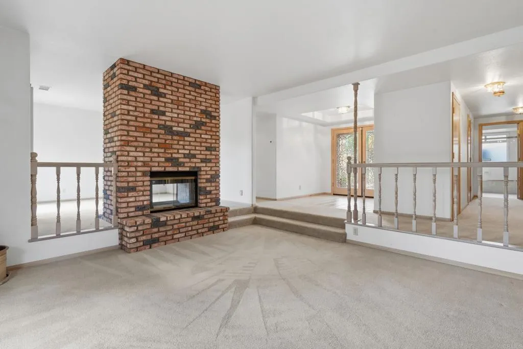 https://cdn.realtyfeed.com/cdn/127/306778230/e6c2c6a2cda14bd4c22090c0ec39cc39.webp