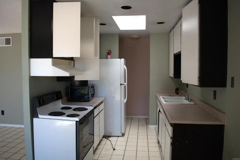 https://cdn.realtyfeed.com/cdn/127/306778295/5fb9b386497dd5ff7e4e981681ff71c3.webp