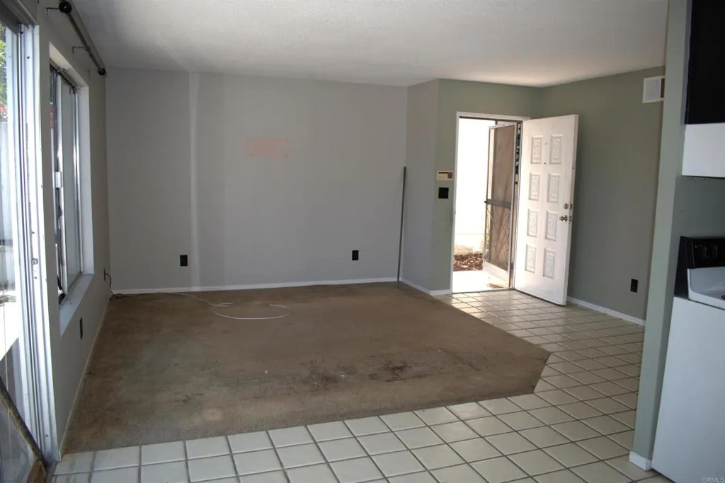 https://cdn.realtyfeed.com/cdn/127/306778295/a666239fce6d69124686cd82d31b11a8.webp