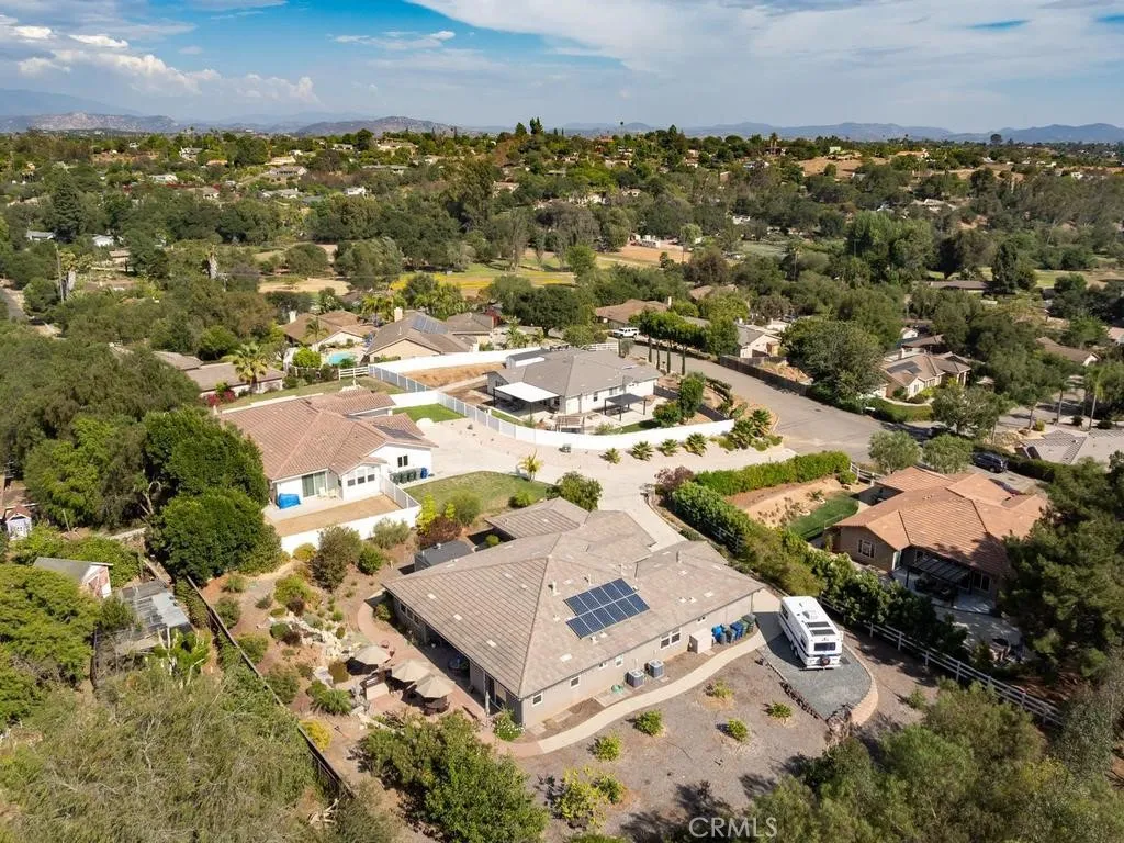 https://cdn.realtyfeed.com/cdn/127/306778321/0003e744486b9972387f46e97b3c5591.webp