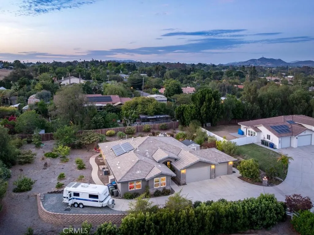 https://cdn.realtyfeed.com/cdn/127/306778321/f5ea727caf07ac8178687862ebaa34a6.webp