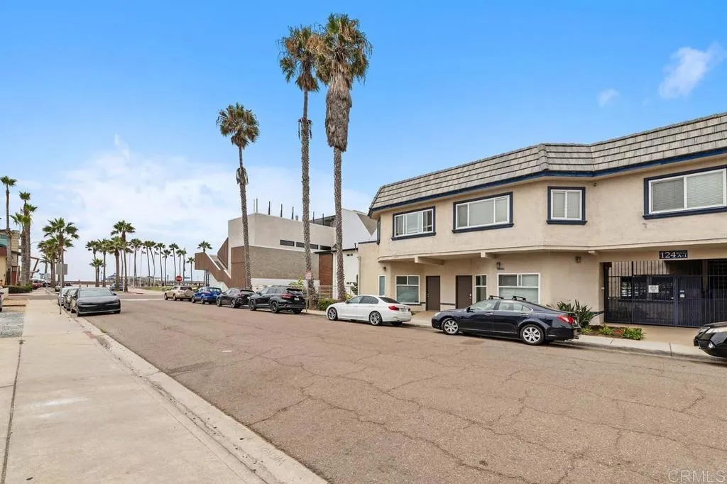 https://cdn.realtyfeed.com/cdn/127/306778391/afdab27ef8cbff0ea5b9abda6dfe60ac.webp