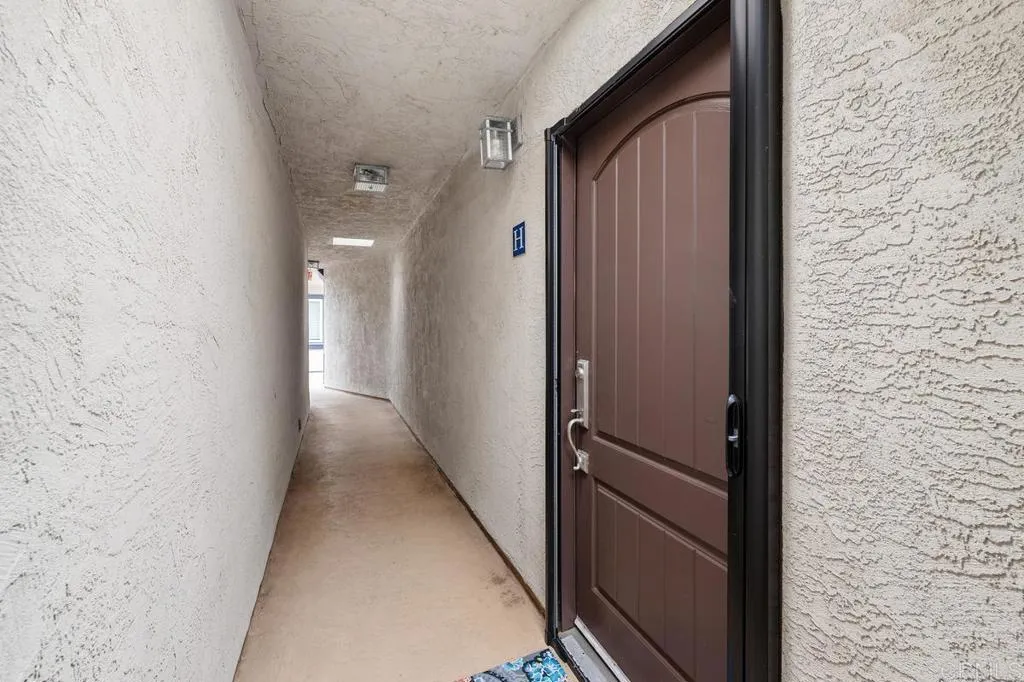 https://cdn.realtyfeed.com/cdn/127/306778391/b4261c84ca1a9eb6068fa77043761b9d.webp