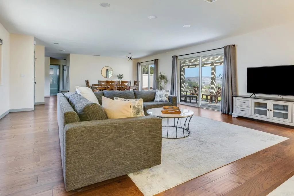 6990 Tuxedo Road, San Diego, CA 92119 - Photo 4 of 30, San Diego, CA