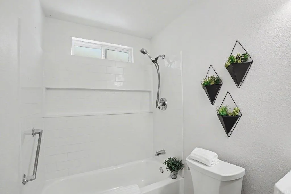 https://cdn.realtyfeed.com/cdn/127/306778729/05b0eb254a1ce0082323e076e06f6d38.webp