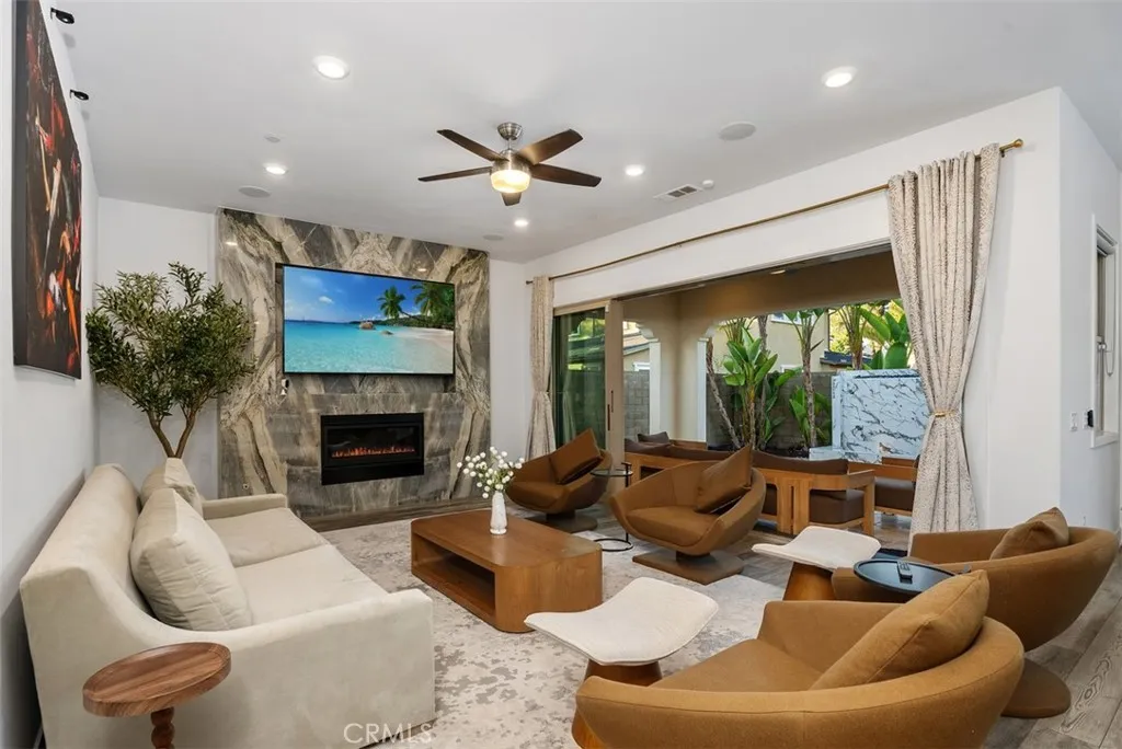 Irvine, CA 92618