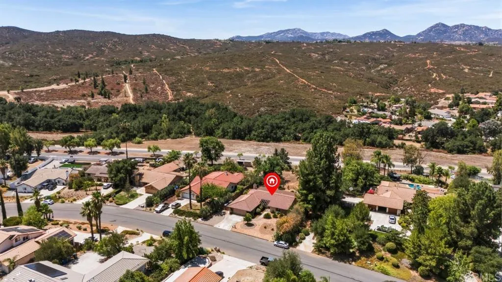 https://cdn.realtyfeed.com/cdn/127/306778811/313d04daf07c3c144a049e56aedad01b.webp