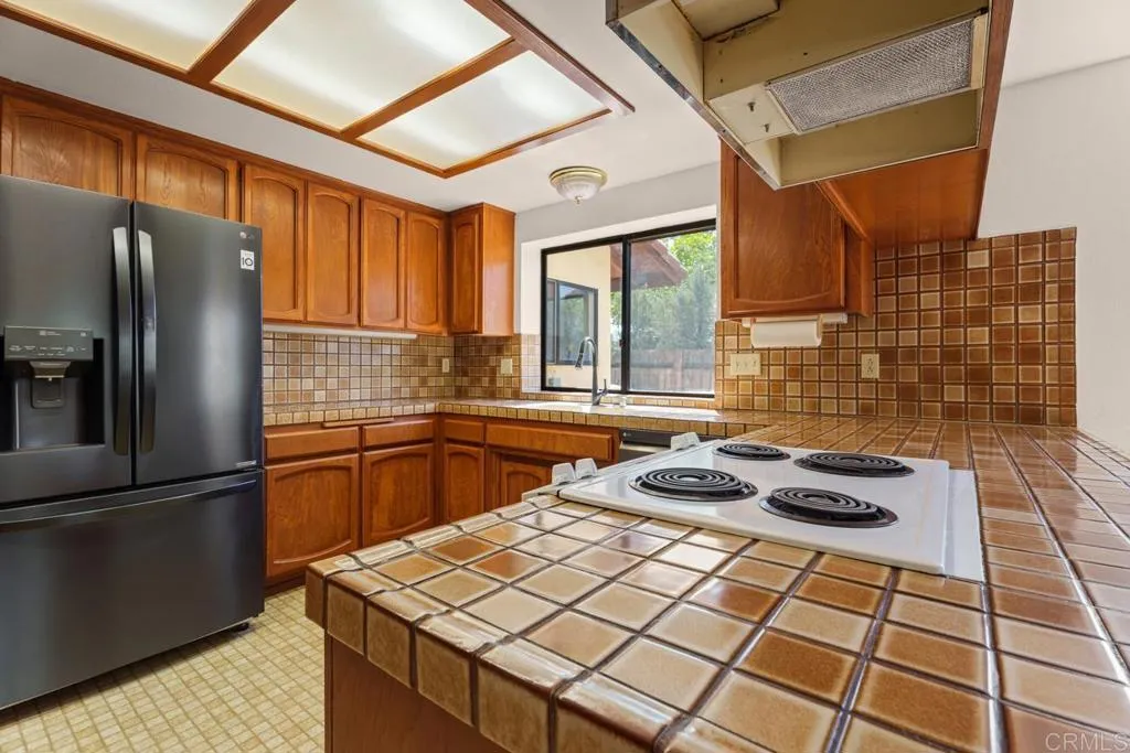 https://cdn.realtyfeed.com/cdn/127/306778811/7ef799ff2b0d844ccc2171dfd4ae02cf.webp