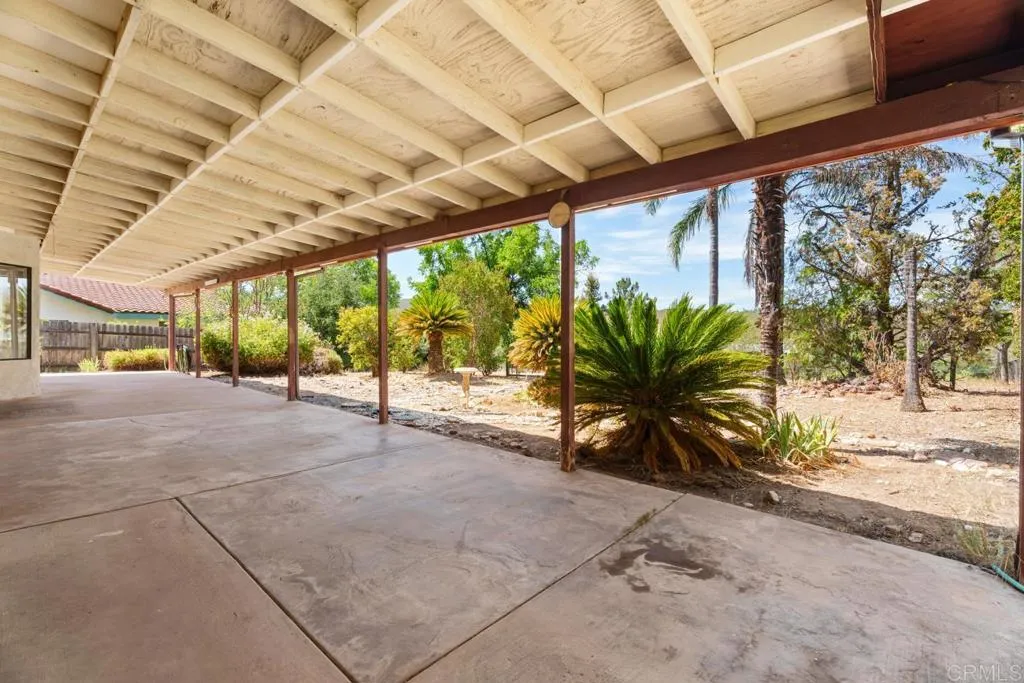 https://cdn.realtyfeed.com/cdn/127/306778811/a3e981620715286a741251e19e215ee2.webp