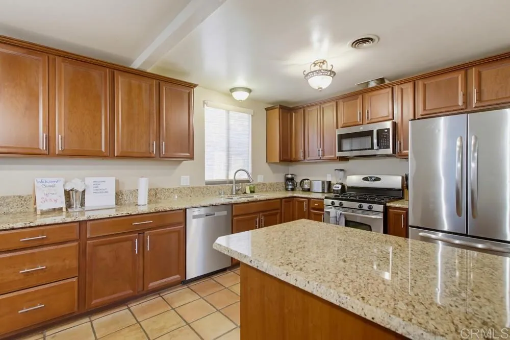 https://cdn.realtyfeed.com/cdn/127/306778813/374b9261665d8ca1b20b9c624ef2f1c3.webp