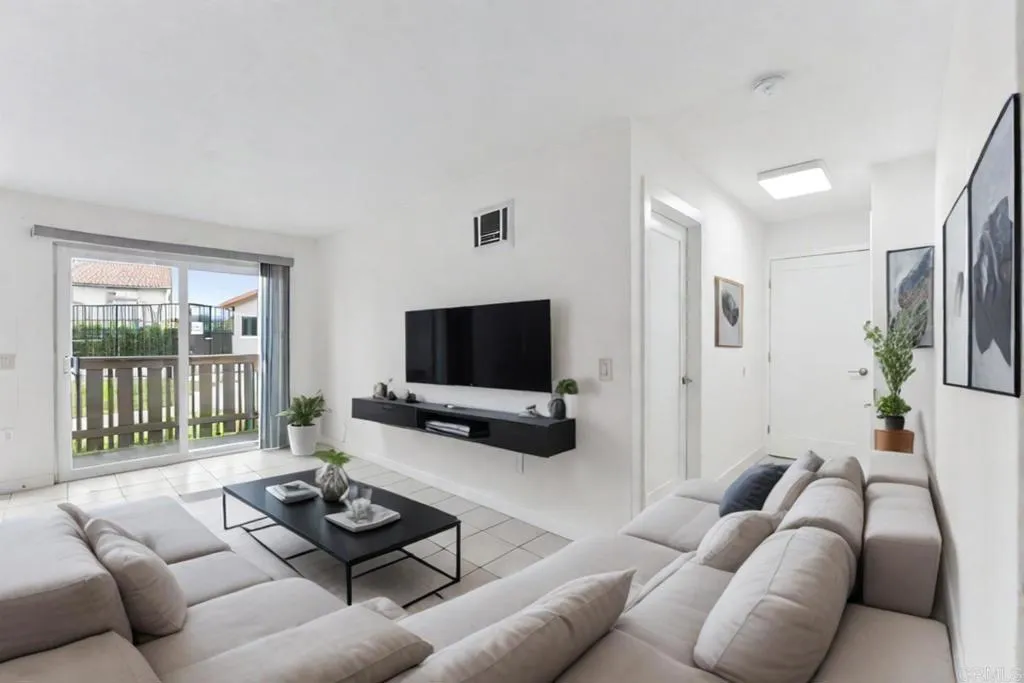 1551 Broadway Unit 28, Chula Vista, CA 91911 - Main photo, Chula Vista, CA