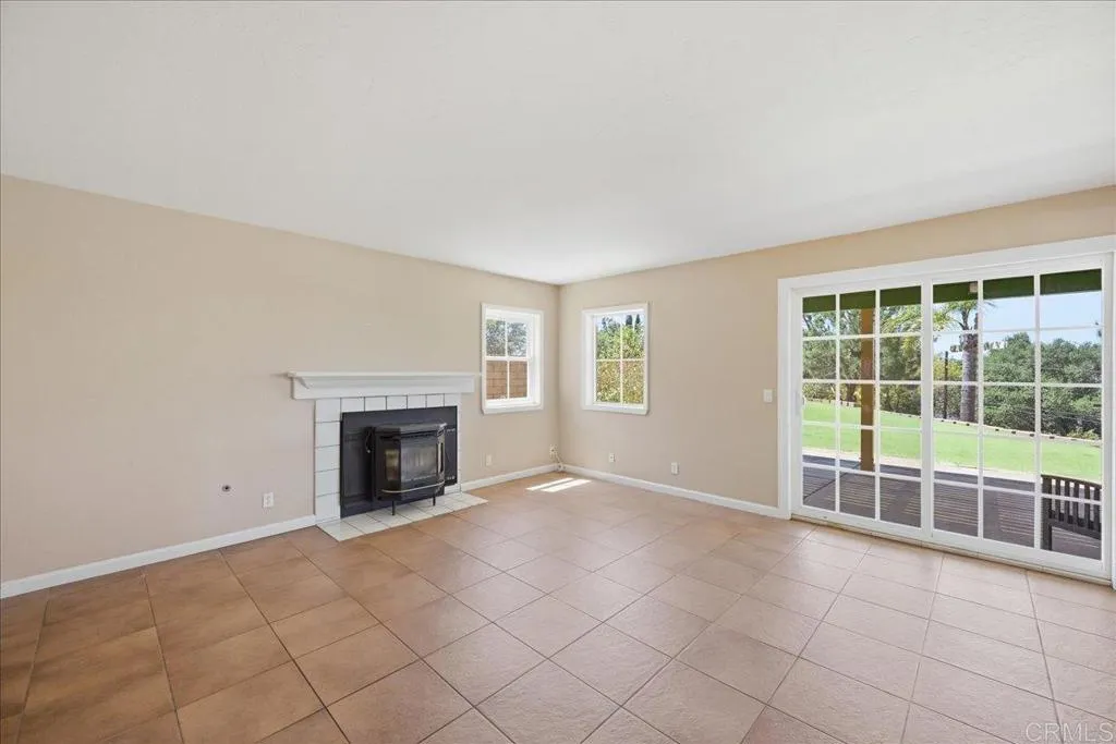 842 Porter Way, Fallbrook, CA 92028 - Photo 5 of 32, Fallbrook, CA