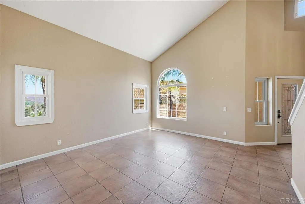 842 Porter Way, Fallbrook, CA 92028 - Photo 3 of 32, Fallbrook, CA
