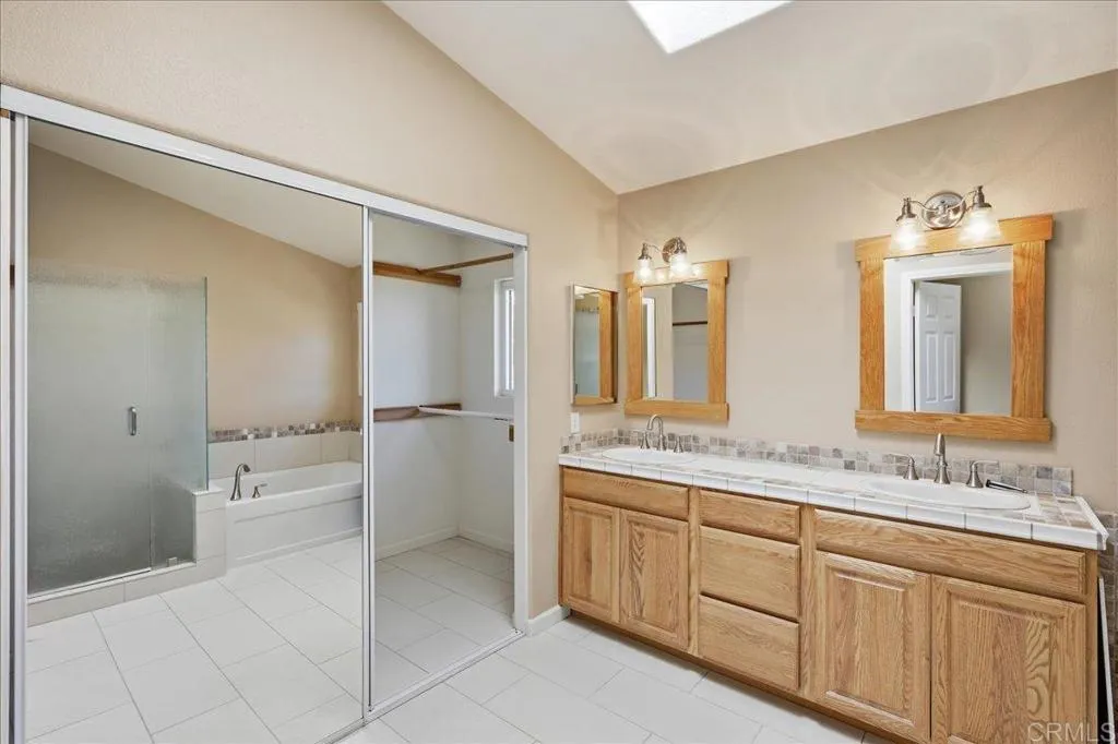 https://cdn.realtyfeed.com/cdn/127/306778927/35431fa7bda1bf29aa3cc8009a21327f.webp